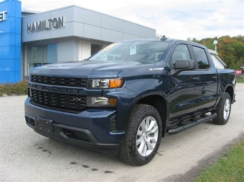 Hamilton Chevrolet Buick GMC Ltee in Wakefield | 2019 Chevrolet Silverado 1500 Custom Crew Cab ...