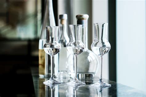 What is Grappa: Discovering the Rich History and Flavorful World - Oli ...