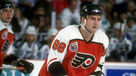 June 30, 1992: Lindros trade to Flyers ruled valid by arbitrator : r/SportsHistory