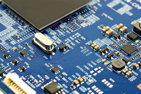 7 Benefits of Choosing Professional PCB Manufacturers and Assemblers