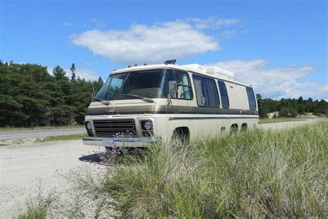 1978 GMC Motorhome – Exterior 001 – Front Three Quarters – Eleganza II ...