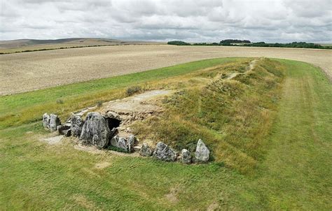 West Kennet long barrow, Avebury, England. Prehistoric Neolithic chambered burial site. Barrow ...