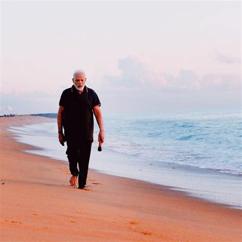 Narendra Modi Bio, Family, Wife, Age, Height & more - Megastarsbio.com