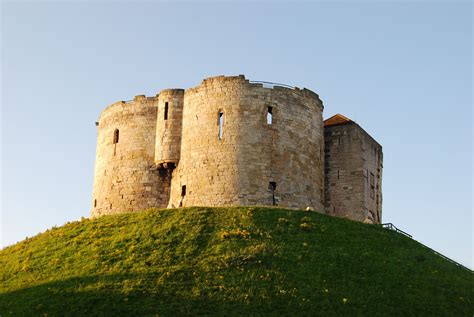 CLIFFORD'S TOWER, ENGLAND