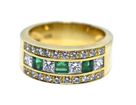 Vintage Emerald and Diamond Ring