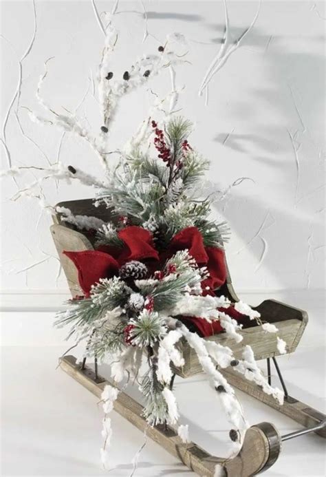 20 Sleigh Decoration Ideas during Winter this Year ~ Matchness.com