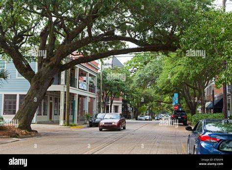 Ocean Springs, Mississippi - Washington Avenue in downtown Ocean Springs Stock Photo - Alamy