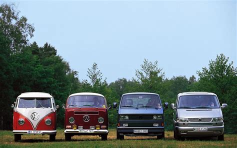 Here the Volkswagen Transporter series T1, T2, T3, T4 side by side - the T3 is a water-cooled ...