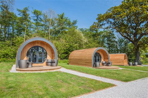 Glamping with hot tubs in yorkshire - Glampingly collects the best glamping sites