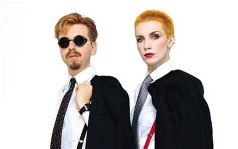 Song A Day: Eurythmics - Sweet Dreams (Are Made Of This)