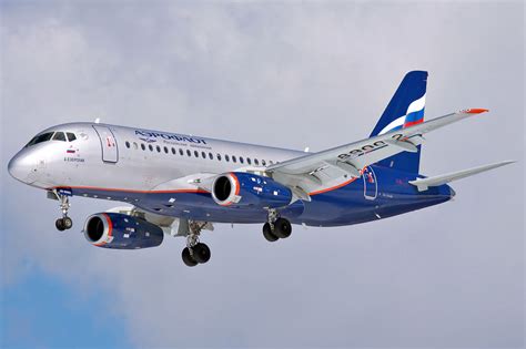 File:Aeroflot Sukhoi Superjet 100-95 RA-89002 SVO 2012-4-6.png ...