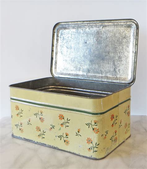 Vintage Bread Box Tin Bread Box Farmhouse Kitchen Bread