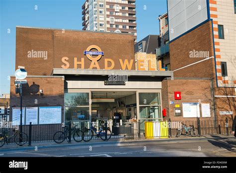 Shadwell station hi-res stock photography and images - Alamy