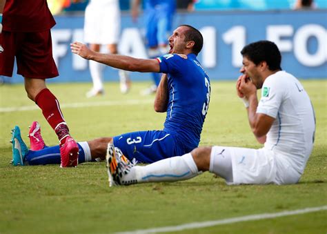 World Cup 2014: Luis Suárez Apologizes for Biting Giorgio Chiellini ...