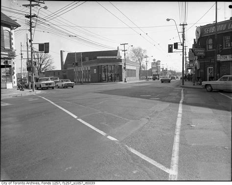 Weston Road and Lawrence Avenue West, east corner | Photogra… | Flickr