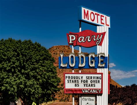 Motel Signs | Dave Koch Photography