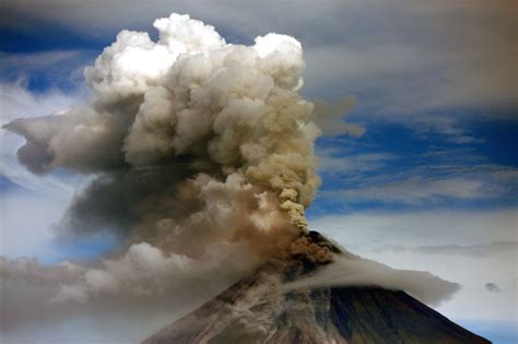 PHILIPPINES-ALBAY-VOLCANO-ERUPTION