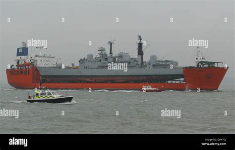 Hms nottingham returns home hi-res stock photography and images - Alamy