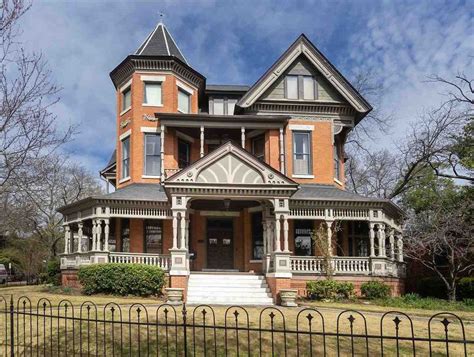 Magnificent 5 bedroom 3 bath''Queen Anne Style'' Victorian home in the ...