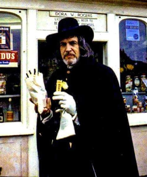 Vincent Price leaving a sweet shop while filming Witchfinder General (1967) : r/OldSchoolCool