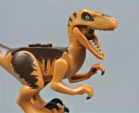 LEGO 75932 Jurassic Park Velociraptor Chase review | Brickset