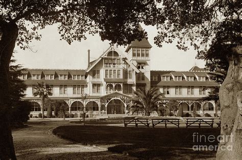 Hotel Del Monte, Monterey Circa 1908 Photograph by Monterey County ...