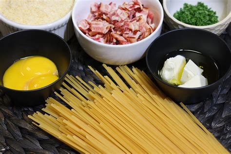 Classic Pasta Carbonara Recipe with Bacon | Step-by-Step Guide