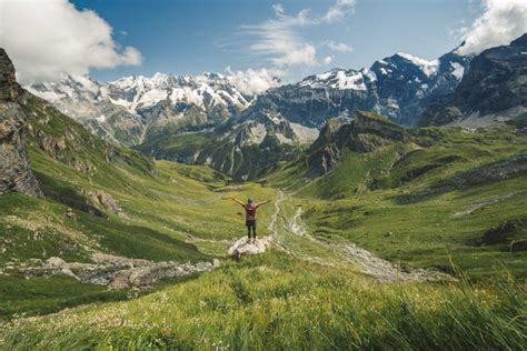 Murren Hiking Guide: 7 Awesome Hikes Near Murren