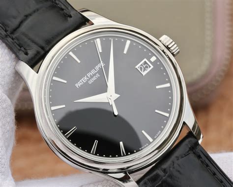 Z Factory Replica Patek Philippe Calatrava 5227G with Miyota 9015 Movement – Replica Watches News