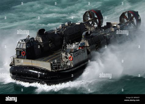 Kuwait naval base hi-res stock photography and images - Alamy