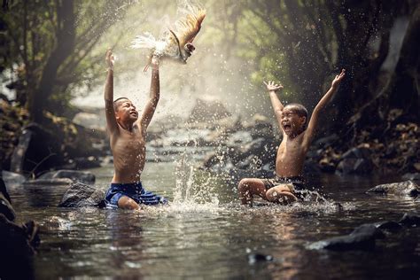 800x600 resolution | two boys bathing on body of water HD wallpaper ...