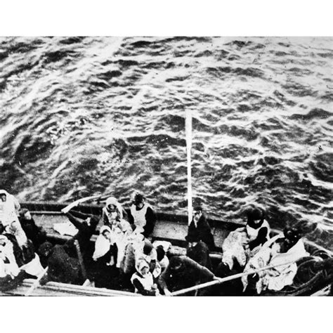 Titanic Lifeboats 1912 NTitanic Survivors On Their Way To The Rescue ...