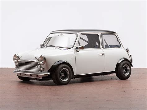 Classic Minis: Photo