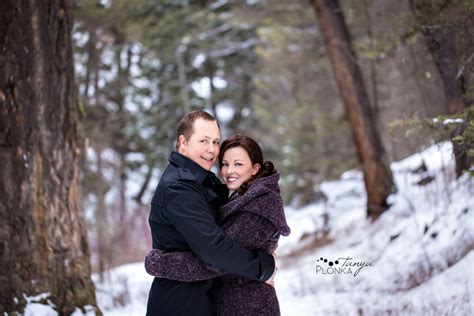 Crowsnest Pass Winter Engagement Photos [Jeff & Kayla]