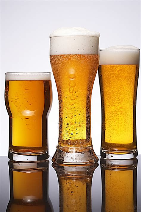 Beer Glasses Background Wallpaper Image For Free Download - Pngtree