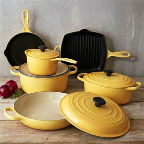 10 Best Cast Iron Cookware Sets in 2018 - Cast Iron Pots, Pans and Skillets