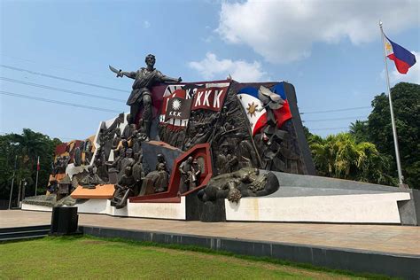 Andres Bonifacio Monument – That Man With A Bolo | The Poor Dad