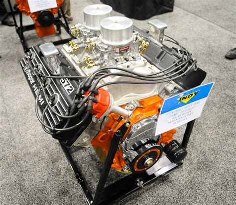 IMIS 2010: Indy Cylinder Heads 700HP 572 HEMI Crate Motor - Dragzine