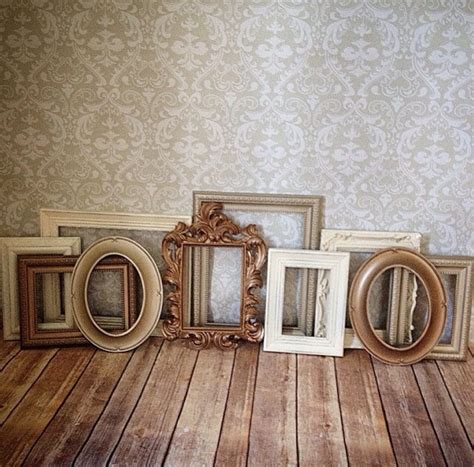 Gallery Wall Vintage Style PICTURE FRAMEs by VintageEvents