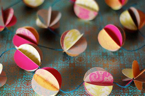 37 DIY Paper Garland Ideas | Guide Patterns