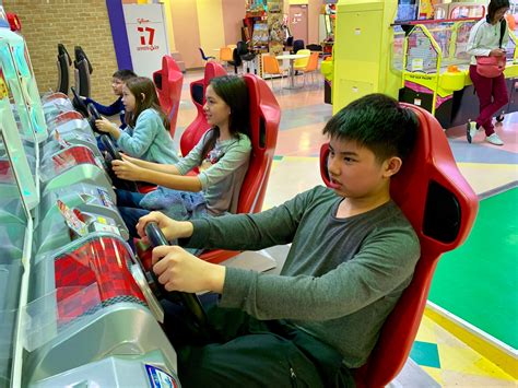 Kids Are Really Good in Playing Arcade – miniLiew