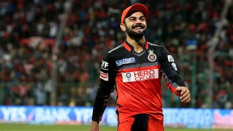 IPL 2020 RECORD : RCB captain Virat Kohli slates new record as he collects 302 runs by running ...