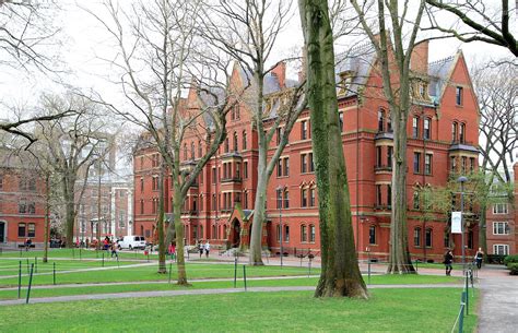 Student Press Law Center | 1600px-USA-Harvard_University_Yard