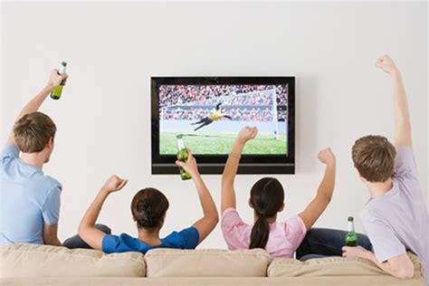 5 Streaming TV Options for Sports Lovers