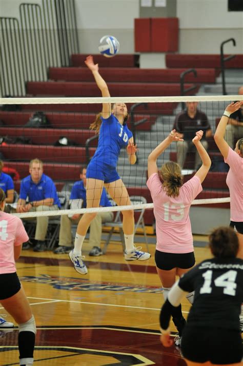 Fredonia Volleyball: Raising a family, and a volleyball team: a ...