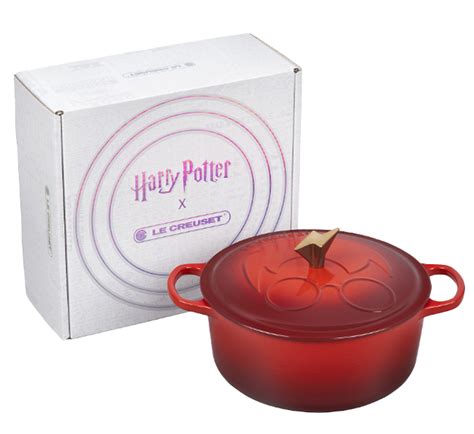 Le Creuset - Harry Potter Dutch Oven | Harry Potter Shop US