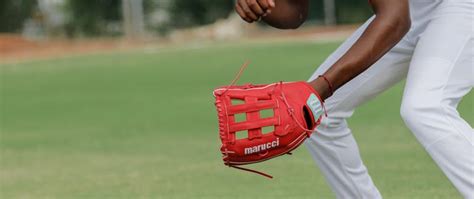 Fielding Gloves - Baseball - Outfield - Marucci Sports