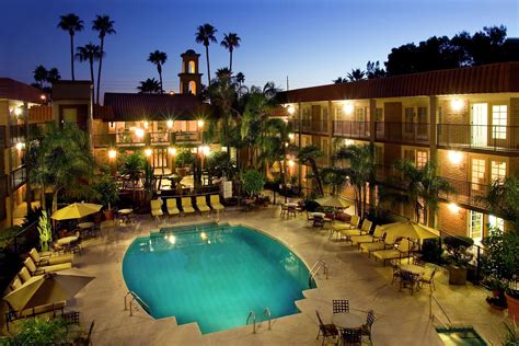 DoubleTree Suites by Hilton Hotel Tucson - Williams Center - Tucson, AZ | www.hilton.com/en ...