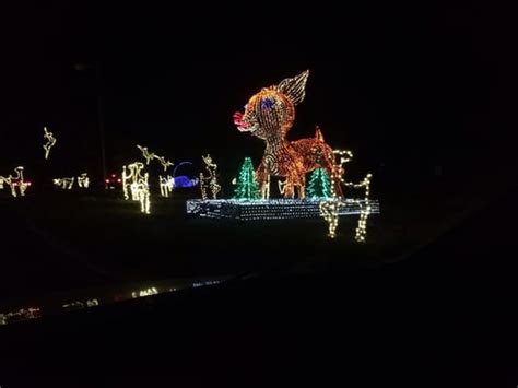 EAST PEORIA FESTIVAL OF LIGHTS - Updated January 2025 - 61 Photos & 10 Reviews - 123 Par 3 Ln ...