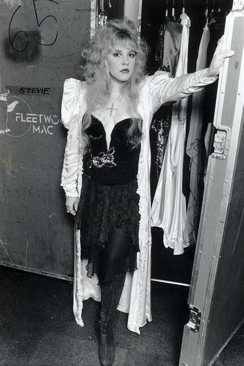 [PHOTOS] Stevie Nicks' Best Fashion Moments